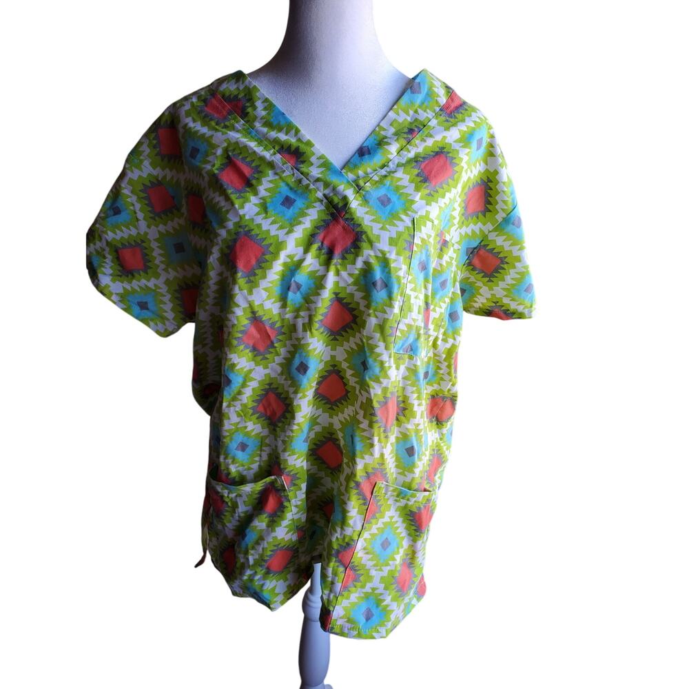 Woman's Patterned Scrub - Size L - 20 W x 26 L